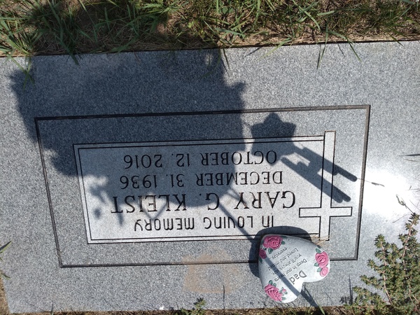 headstone image
