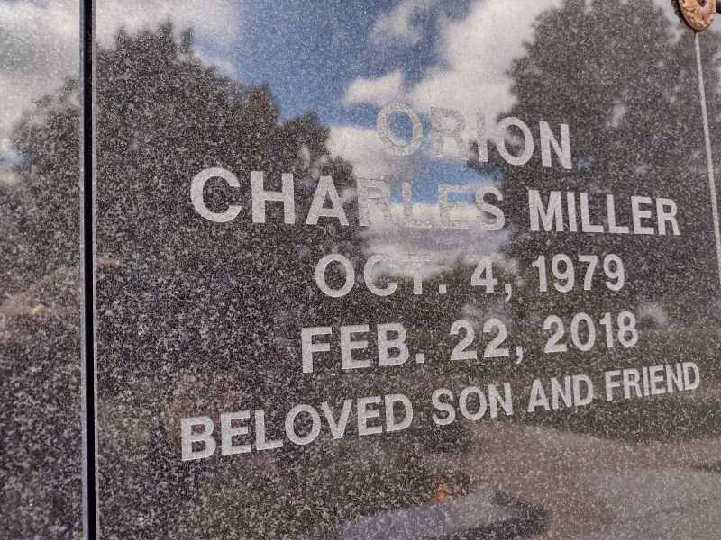 headstone image