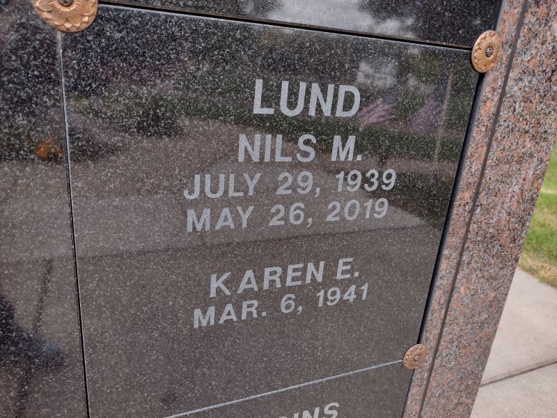 headstone image
