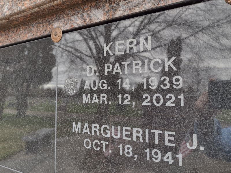 headstone image