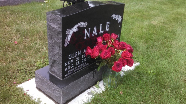 headstone image