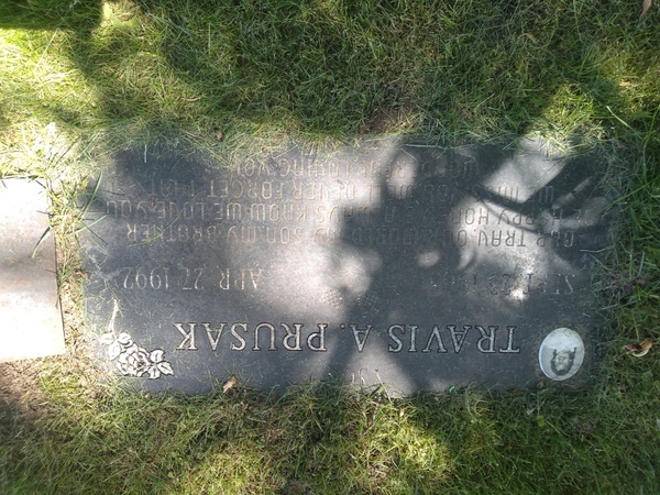 headstone image