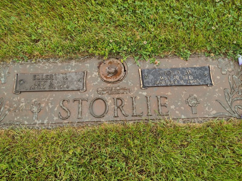 headstone image