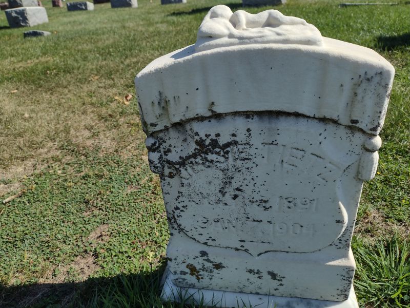 headstone image