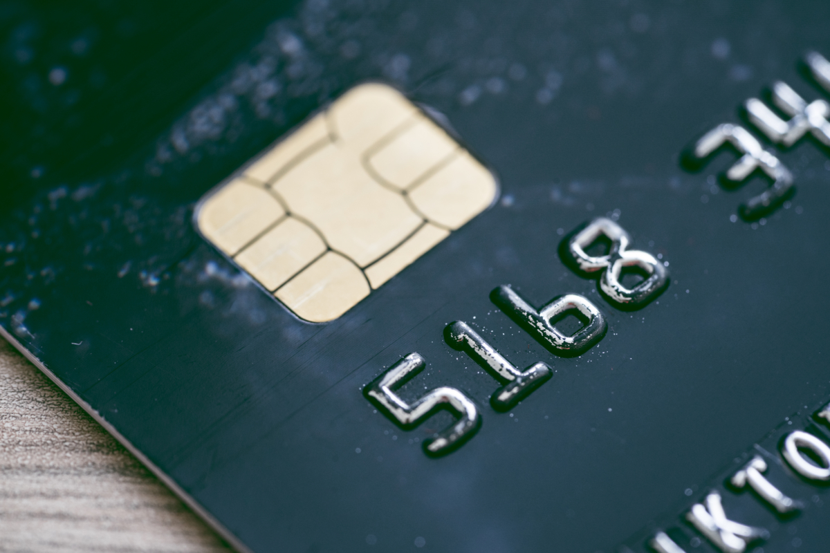 chip reader of credit card